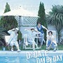 D��DATE/DAY BY DAY