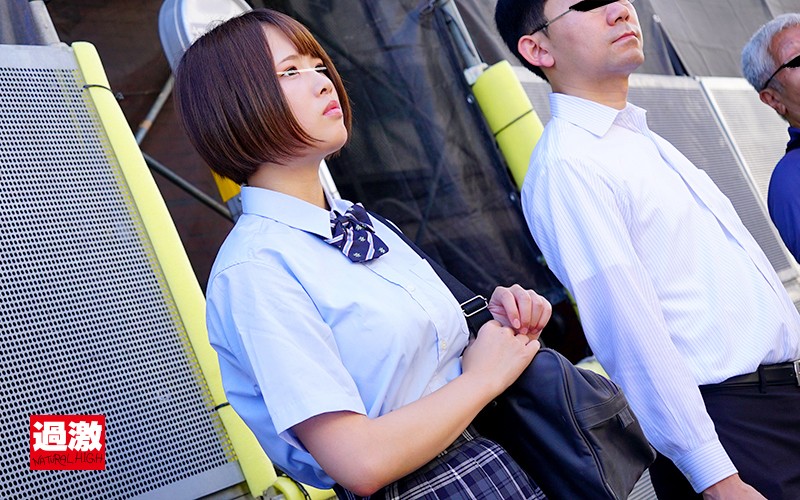 推定Fカップ気弱鳩胸女子○生 満員バスで背後から制服越しにねっとり乳揉み痴漢され腰をクネらせ感じまくる巨乳女子○生5 サンプル画像 No.2