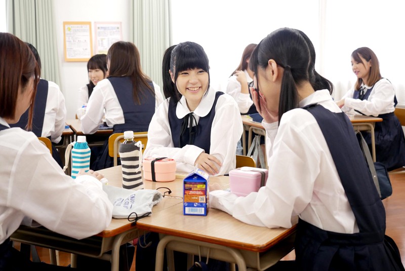 突然、どろっどろ精子が降り注がれる日常 学園生活で「常にぶっかけ」女子○生 サンプル画像 No.2