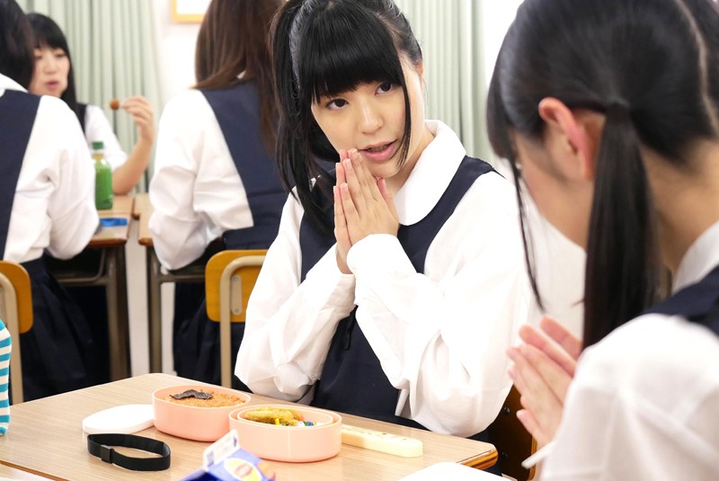 突然、どろっどろ精子が降り注がれる日常 学園生活で「常にぶっかけ」女子○生 サンプル画像 No.3