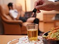 ニーハイを履いた妹の女友達に睡眠薬と媚薬を混ぜて飲ませたら…昏睡と絶頂のカニばさみロックでパキセクできちゃった件