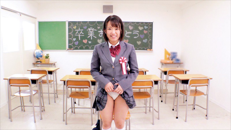 3分前まで女子●生!!!!卒業式終わりにそのままAVデビュー 奇跡の天然Hカップ 18歳 花岬みな サンプル画像 No.4