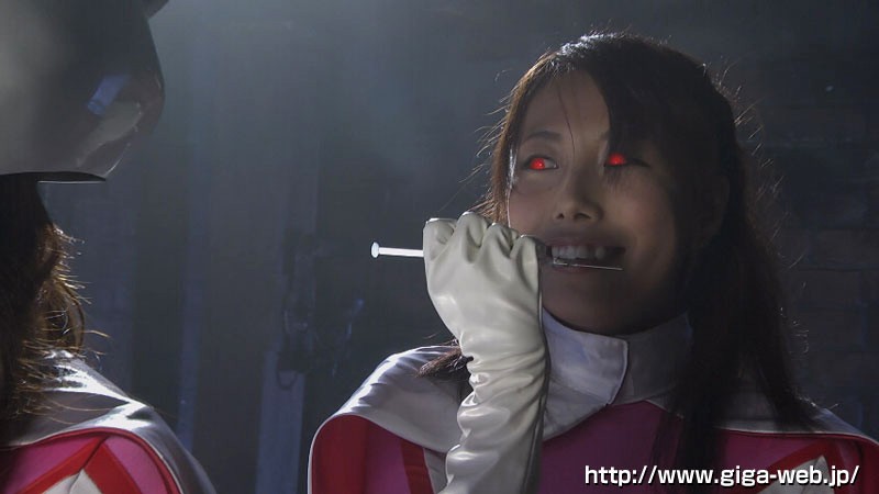 黒き魔装の誘惑 7~母娘ヒロイン・科学特捜隊バードファイター~ サンプル画像 No.5