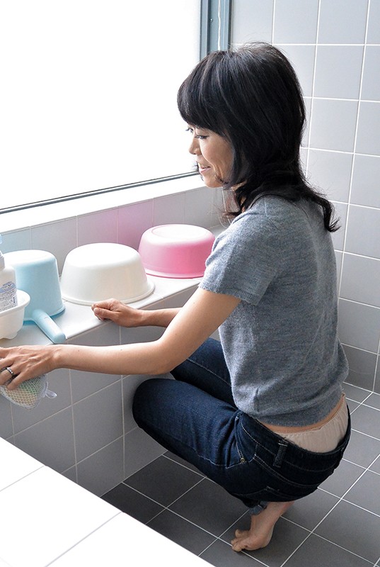 五十路の女房を騙して、夫では味わえない性の快楽を… サンプル画像 No.4