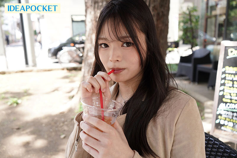 ミステリアスな瞳が特徴的な元恋愛禁止アイドル中出しAVデビュー 現役時代隠し通していた165cm 45kg Icupのスタイルが凄すぎた。 秋瀬りり - サンプル画像 5
