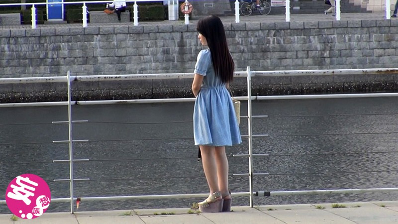 世田谷成城で暮らす名門女子大に通う18才お嬢様は中出し懇願する超ビッチ、自宅でAV DEBUTするの巻。 サンプル画像 No.1