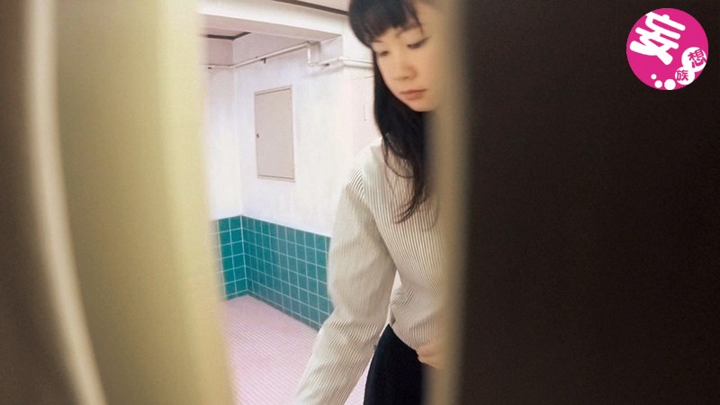ガチ盗撮 関東近県某市営第1体育館に侵入 地元お嬢さんたちのトイレの聖水盗撮BEST 117人4時間全部見せますスペシャル!! サンプル画像 No.7