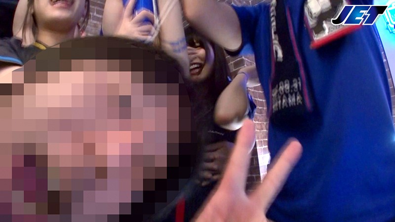 日本代表NTR スポーツバーで観戦中にドサクサにまぎれて揉みまくられた僕の彼女 サンプル画像 No.6