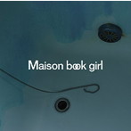 Maison book girl/bath room