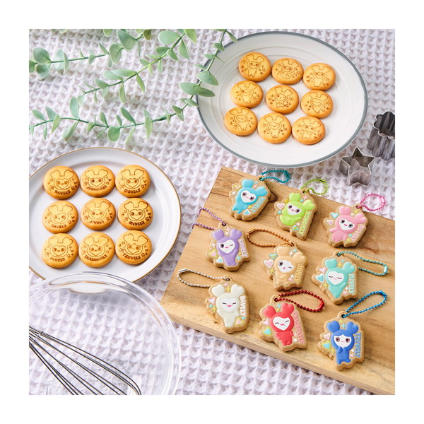 TWICE LOVELYS ビスケット＆チャーム （全9種） 1BOX:10個入