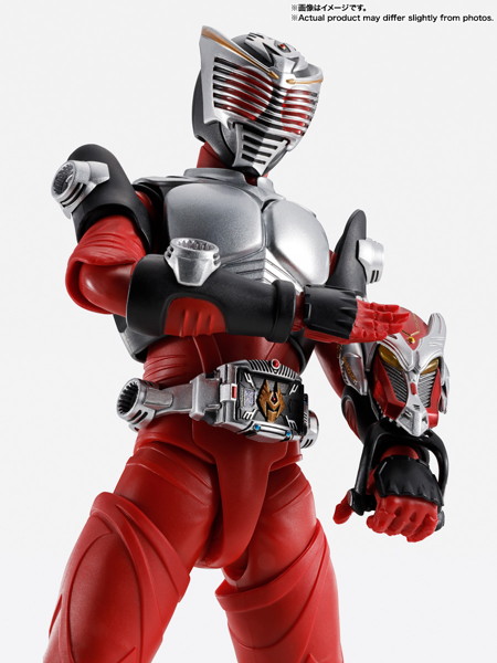 S.H.Figuarts（真骨彫製法） 仮面ライダー龍騎