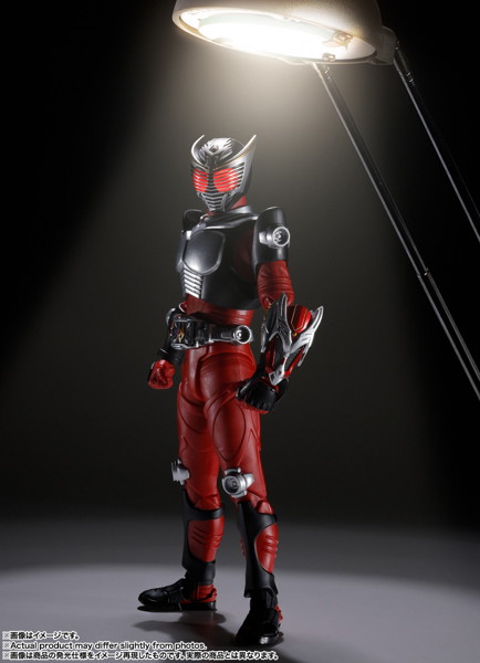 S.H.Figuarts（真骨彫製法） 仮面ライダー龍騎