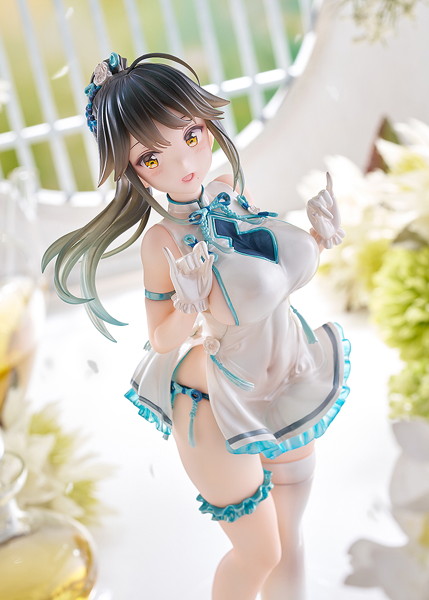 Avian Romance Pink Label ポニーテールの女の子:チーパオ