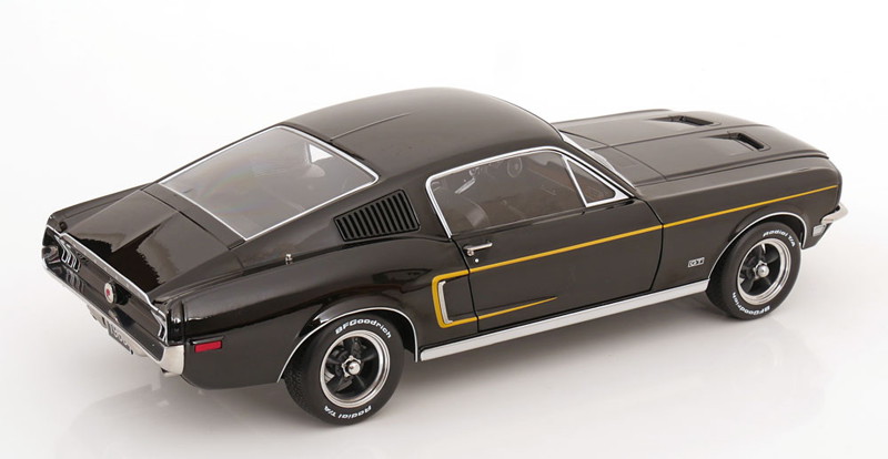フォード Mustang GT Fastback 1968 ブラック フォード Mustang GT Fastback 1968 ブラック