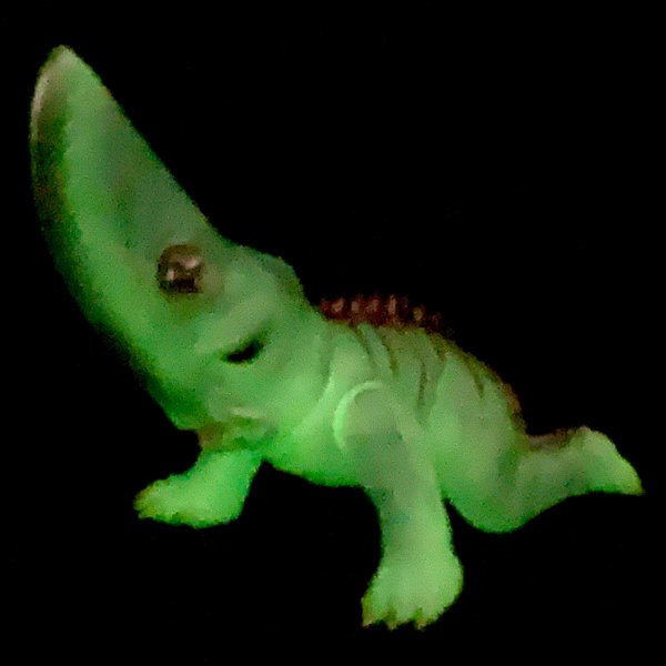 ミドルサイズシリーズ ガメラ【第6弾】ギロン（1969）ルミナスパープル Ver.