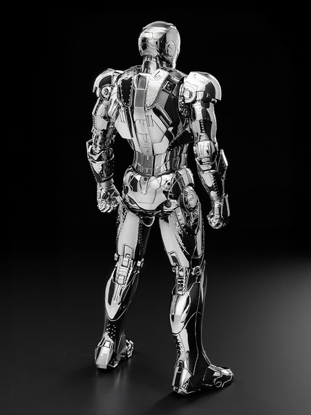 Marvel Studios’ The Infinity Saga （マーベル・スタジオの『インフィニティ・サーガ』） DLX Iron Man...