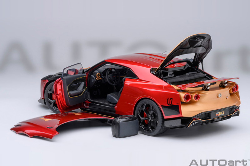 NISSAN GT-R50 by ITALDESIGN （メタリック・レッド/ゴールド）