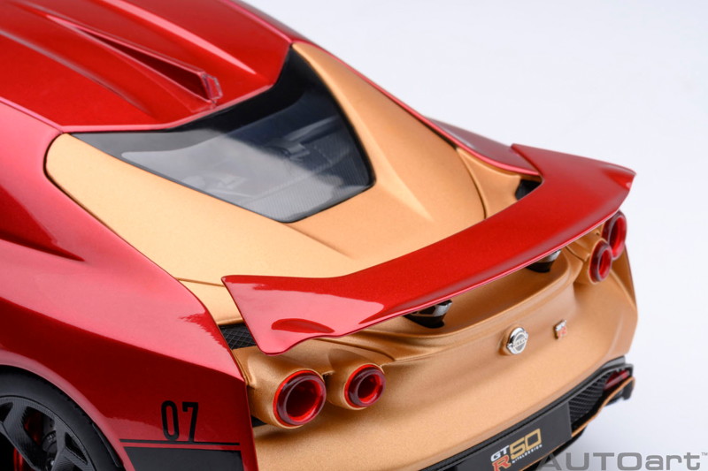 NISSAN GT-R50 by ITALDESIGN （メタリック・レッド/ゴールド）