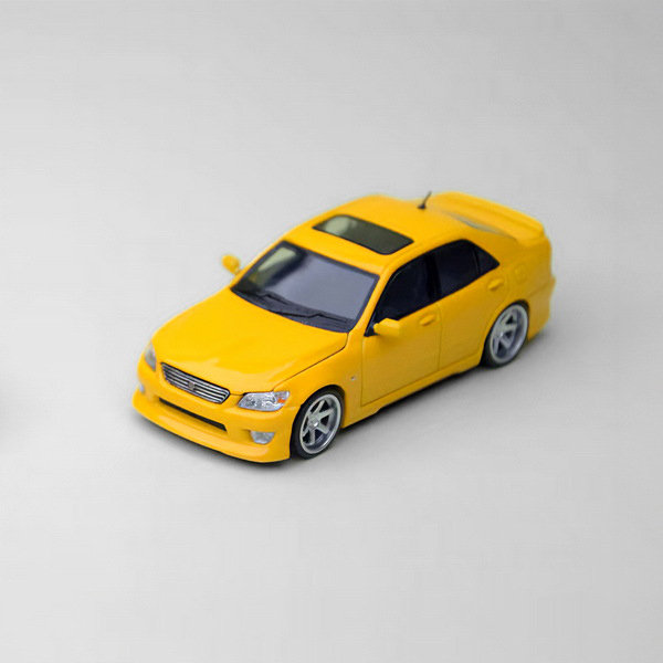 トヨタ アルテッツァ RS200（SXE10）スーパーブライトイエロー