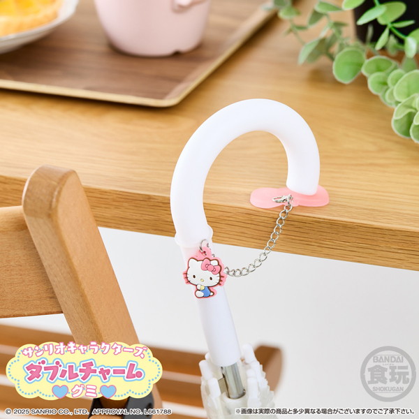 サンリオキャラクターズ ダブルチャームグミ （全13種） 1BOX:12個入