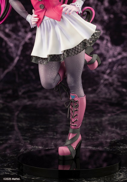 MONSTER HIGH（TM）美少女 ドラキュローラ