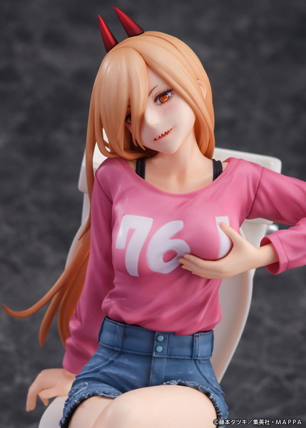 『チェンソーマン』パワー 1/7スケールフィギュア