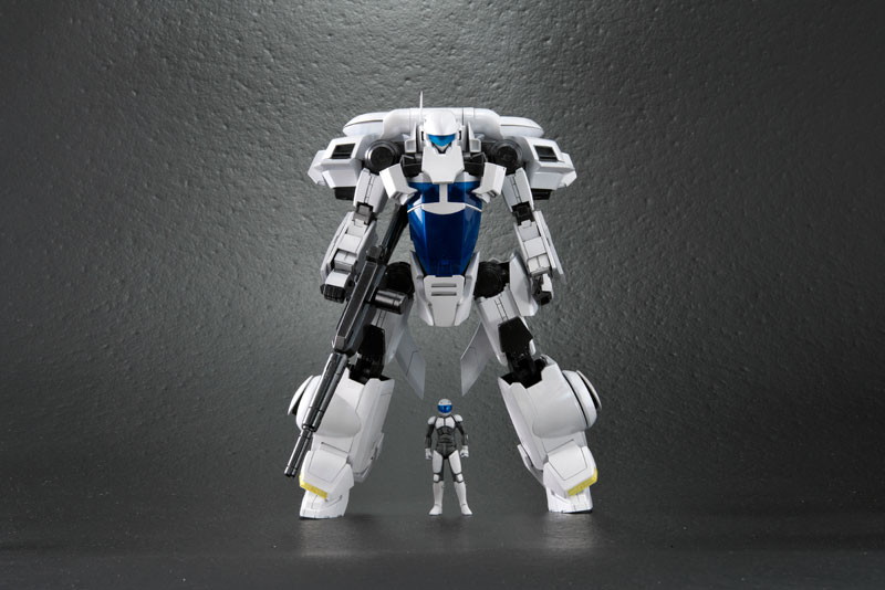 ナイトストライカー 1/32スケール カラーレジンキャスト製組立キット インターグレイXsi パールホワイトver.