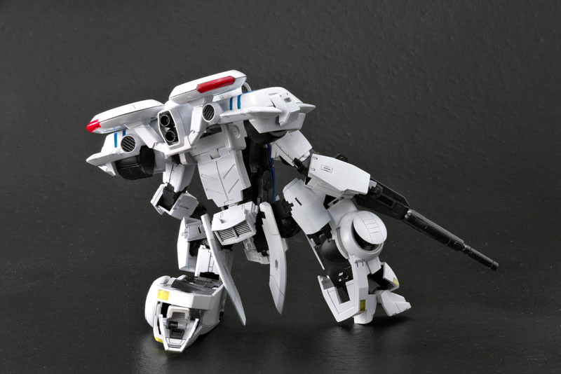 ナイトストライカー 1/32スケール カラーレジンキャスト製組立キット インターグレイXsi パールホワイトver.