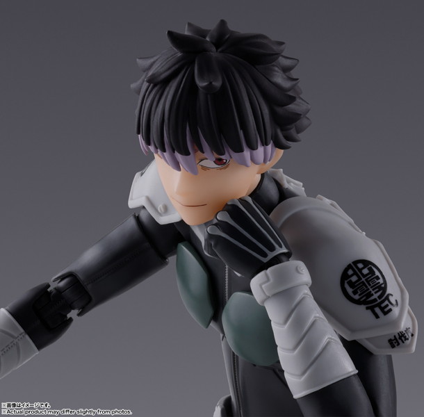 S.H.Figuarts 怪獣8号 鳴海弦