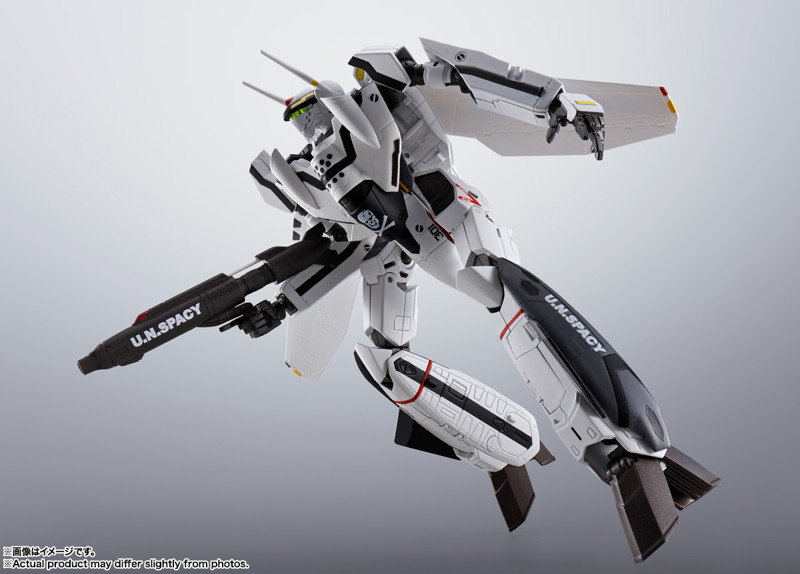 HI-METAL R マクロスゼロ VF-0Sフェニックス（ロイ・フォッカー機） ＋ QF-2200D-B ゴースト