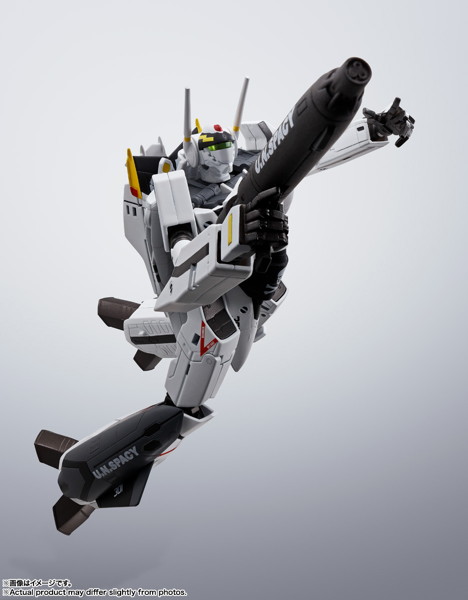 HI-METAL R マクロスゼロ VF-0Sフェニックス（ロイ・フォッカー機） ＋ QF-2200D-B ゴースト