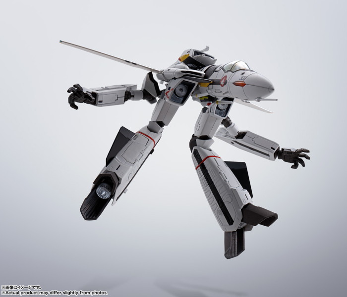 HI-METAL R マクロスゼロ VF-0Sフェニックス（ロイ・フォッカー機） ＋ QF-2200D-B ゴースト