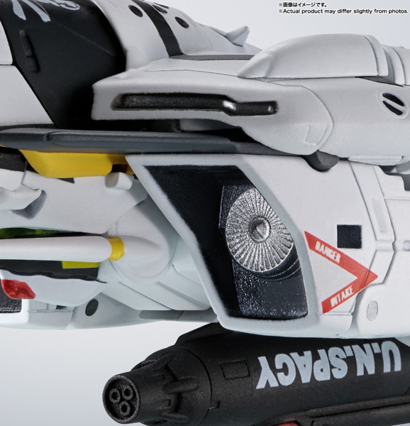 HI-METAL R マクロスゼロ VF-0Sフェニックス（ロイ・フォッカー機） ＋ QF-2200D-B ゴースト
