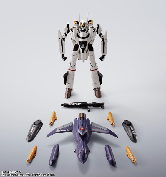 HI-METAL R マクロスゼロ VF-0Sフェニックス（ロイ・フォッカー機） ＋ QF-2200D-B ゴースト