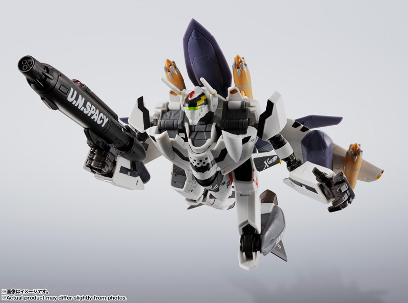 HI-METAL R マクロスゼロ VF-0Sフェニックス（ロイ・フォッカー機） ＋ QF-2200D-B ゴースト
