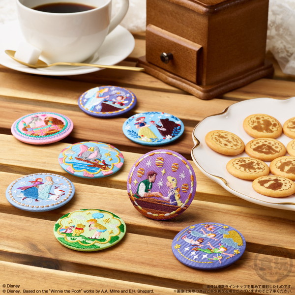 【再々販】Disney Characters 刺繍缶バッジビスケット （全15種） 1BOX:12個入
