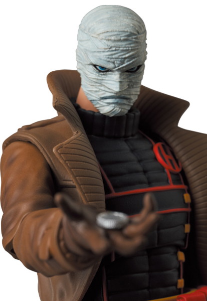 【再販】MAFEX BATMAN HUSH
