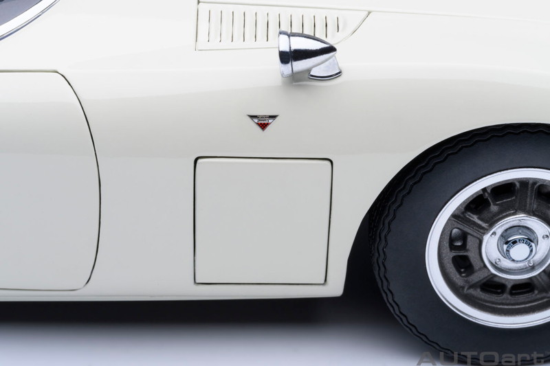 トヨタ 2000GT 1967 (ホワイト) トヨタ 2000GT 1967 (ホワイト)