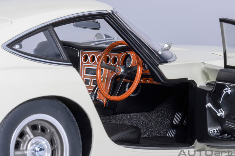 トヨタ 2000GT 1967 (ホワイト) トヨタ 2000GT 1967 (ホワイト)