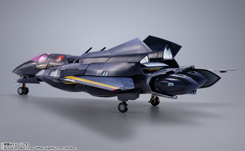 DX超合金 マクロス7 VF-17S ナイトメアステルスバルキリー（ガムリン木崎機）