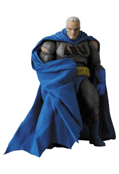 MAFEX BATMAN（TDKR:The Dark Knight Triumphant）