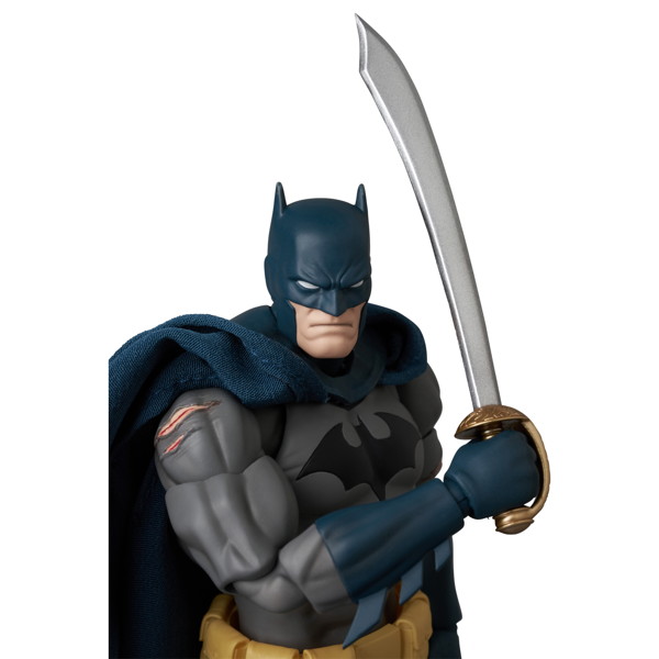 MAFEX BATMAN DAMAGE Ver.（BATMAN: HUSH Ver.）