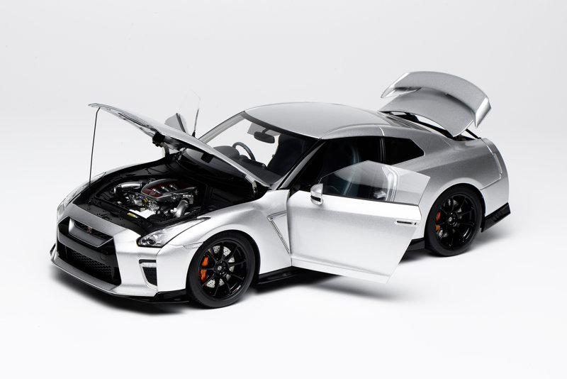 Nissan GT-R （R35） Track Edition Engineered By NISMO 2020 Ultimate Metal Silver
