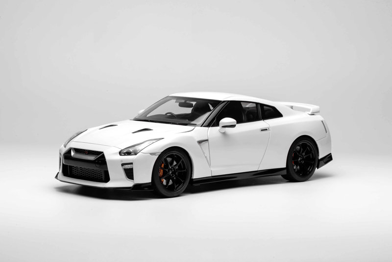 Nissan GT-R （R35） Track Edition Engineered By NISMO 2020 Brilliant White Pearl
