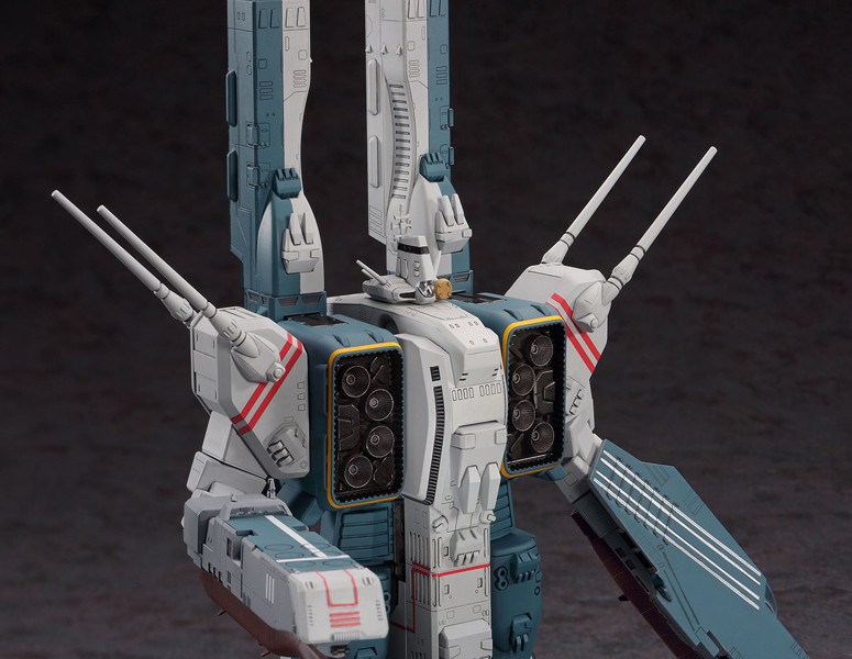 65841 1/4000 SDF-1 マクロス艦 強攻型 w/プロメテウス ＆ ダイダロス