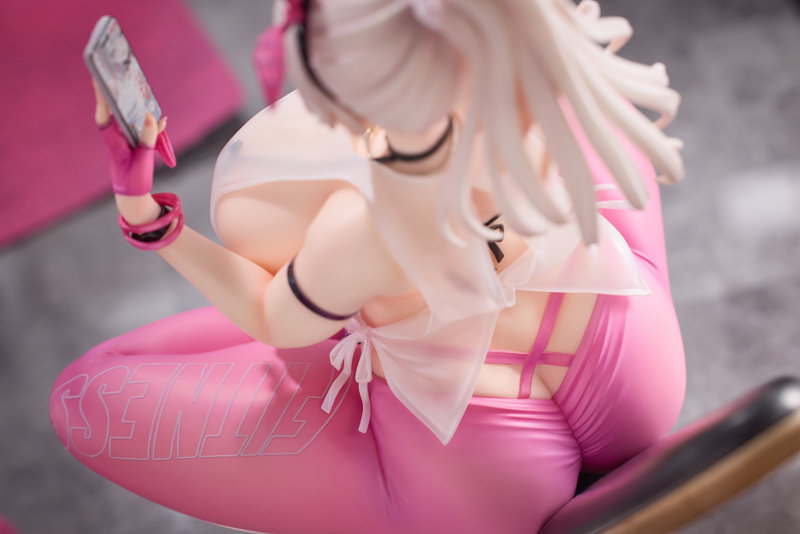 今日は胸トレ！ illustration by RST