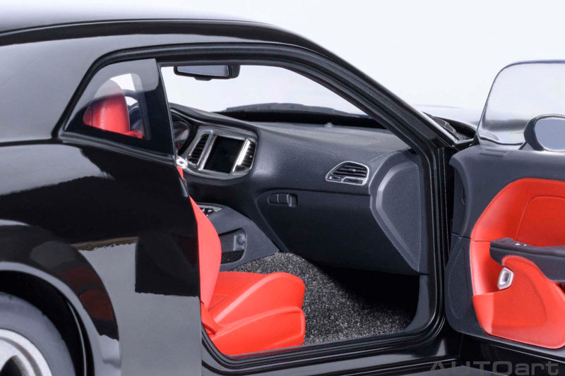 ダッジ チャレンジャー SRT スーパー ストック 2023 (ブラック <PITCH BLACK>) ダッジ チャレンジャー SRT スーパー ストック 2023 (ブラック <PITCH BLACK>)