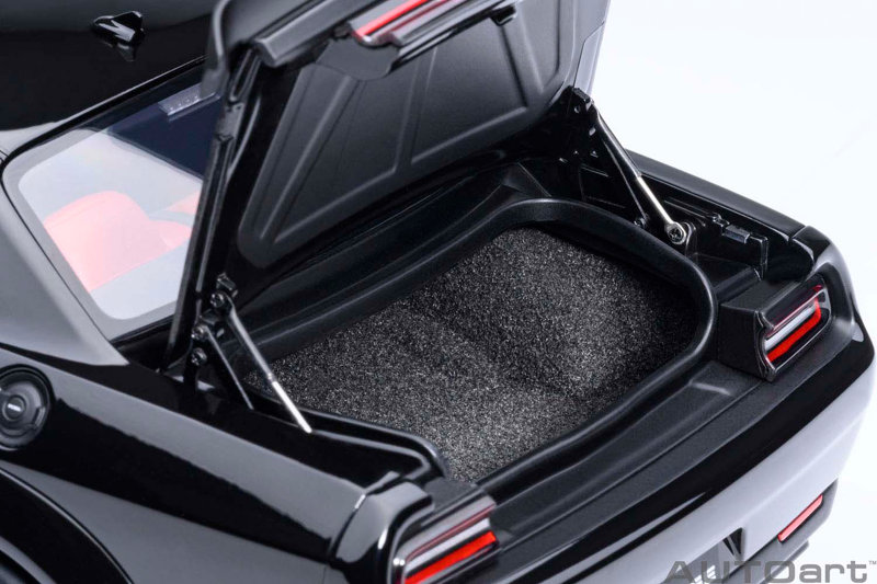 ダッジ チャレンジャー SRT スーパー ストック 2023 (ブラック <PITCH BLACK>) ダッジ チャレンジャー SRT スーパー ストック 2023 (ブラック <PITCH BLACK>)