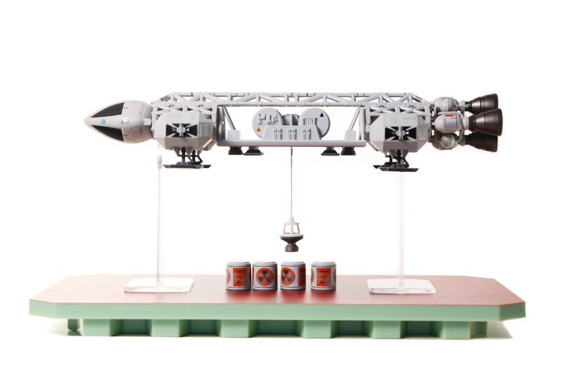 イーグルトランスポーター貨物ポッド装備形態 塗装済み完成品 ダイキャストモデル Space 1999