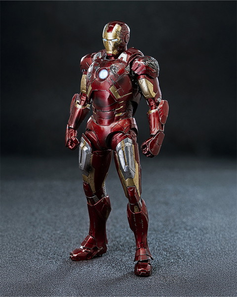 DLX アイアンマン・マーク7（バトルダメージ） Marvel Studios’ The Infinity Saga （マーベル・スタジオの『インフィニティ・サーガ』）